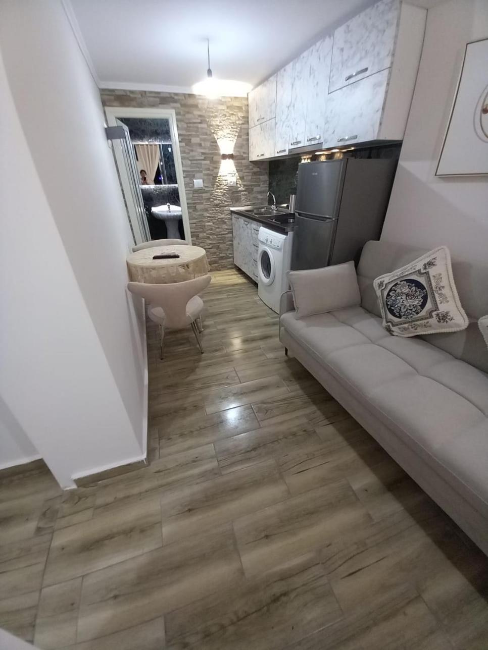 Villa Heljos Apartaments Vlorë Стая снимка
