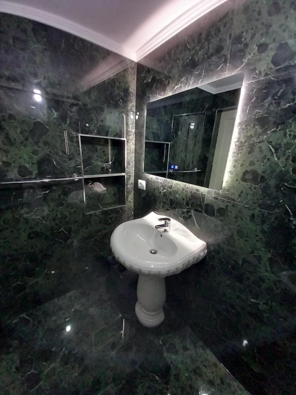 Villa Heljos Apartaments Vlorë Стая снимка