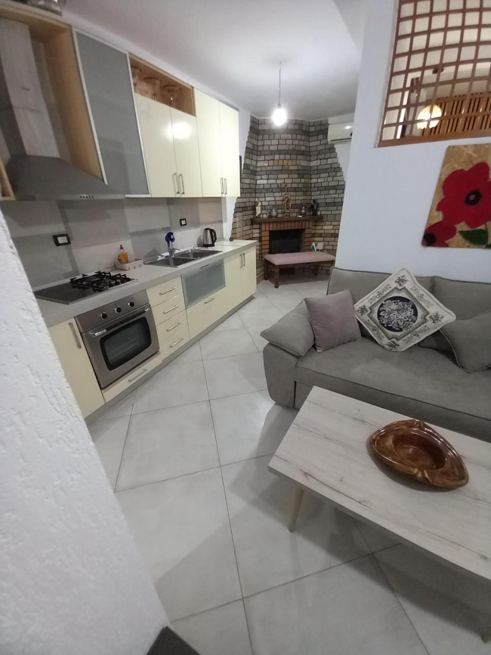 Villa Heljos Apartaments Vlorë Екстериор снимка