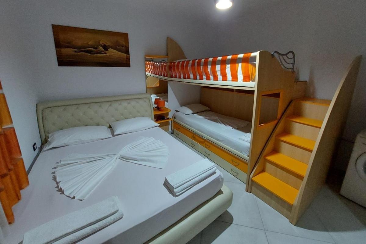 Villa Heljos Apartaments Vlorë Стая снимка