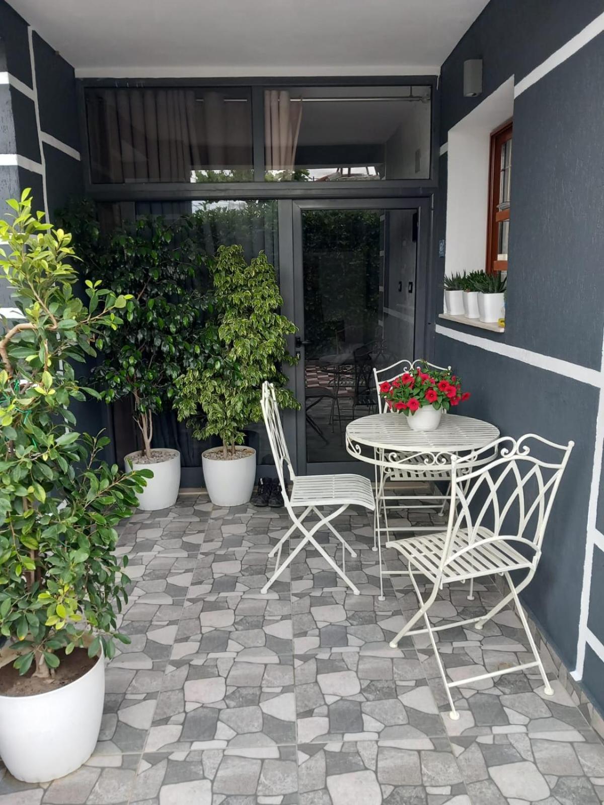 Villa Heljos Apartaments Vlorë Екстериор снимка