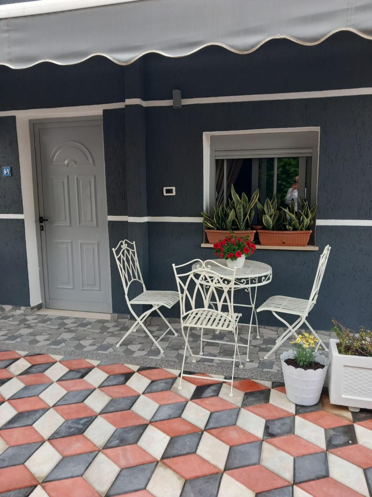 Villa Heljos Apartaments Vlorë Екстериор снимка
