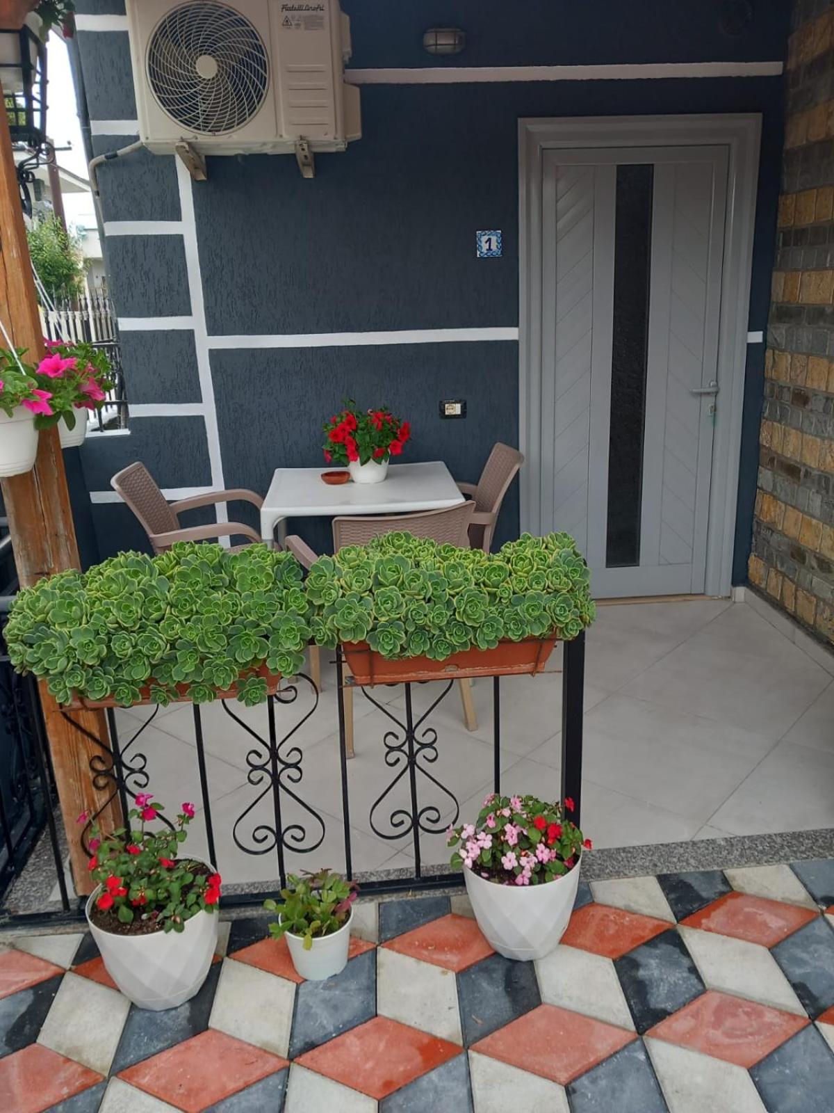 Villa Heljos Apartaments Vlorë Екстериор снимка